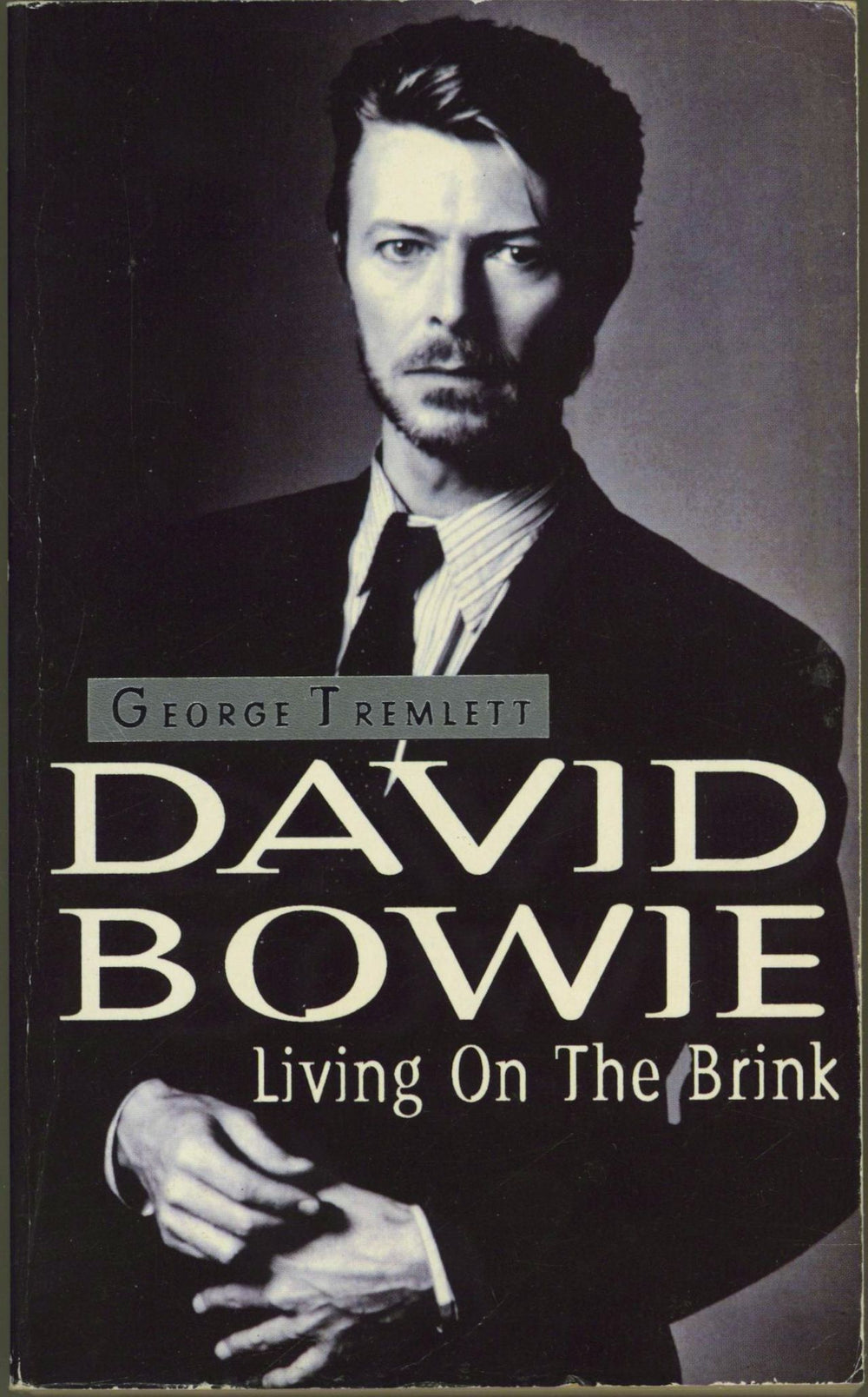 David Bowie Living On The Brink UK book ISBN: 0-09-995840-6