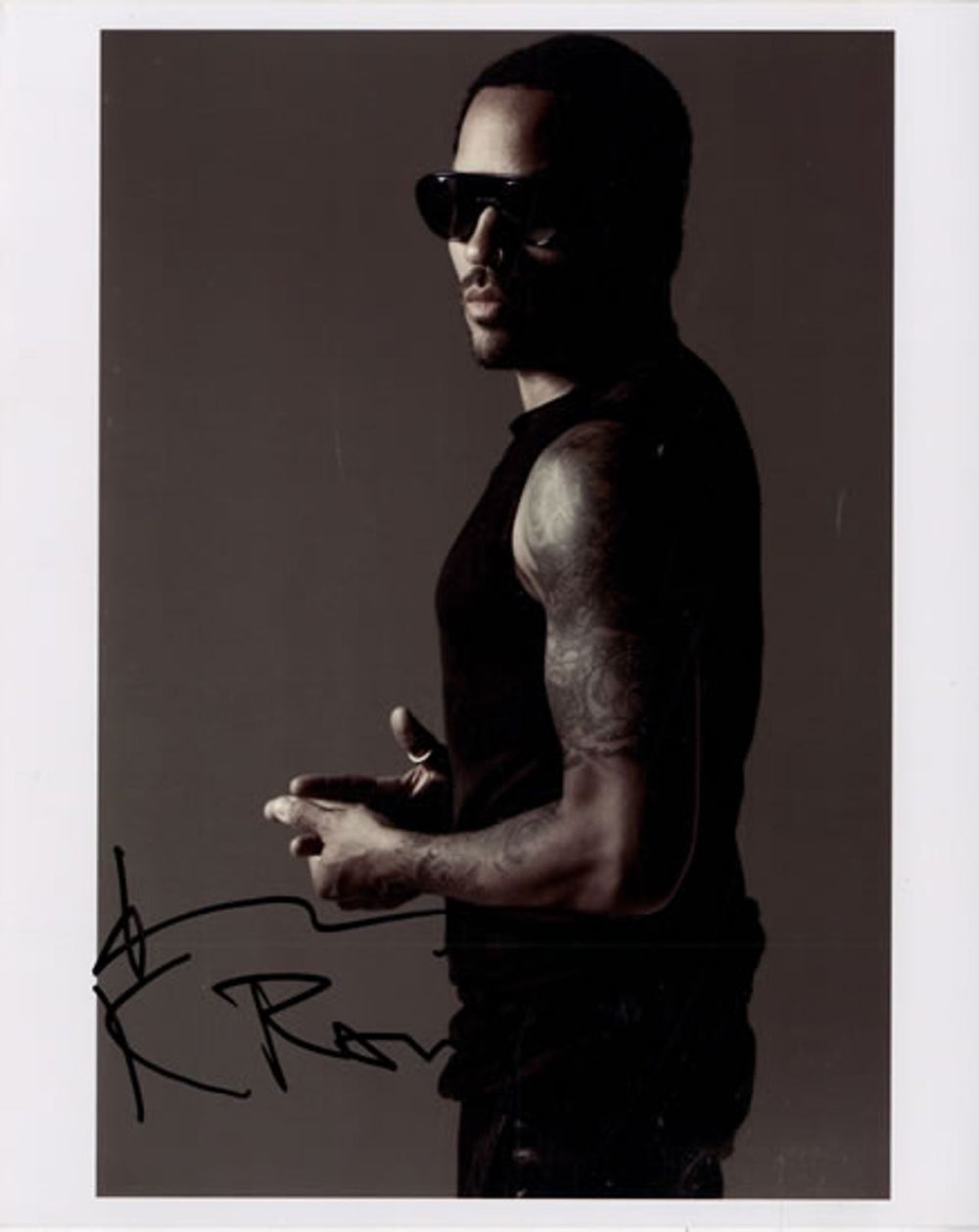 Lenny Kravitz Autographed Publicity Photograph US photograph SIGNED PUBLICITY PHOTOGRAPH