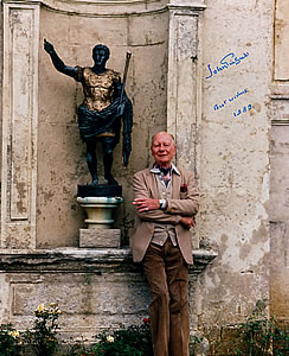 John Gielgud Autographed Full Length Colour Photograph UK Promo photograph SIGNED PHOTO